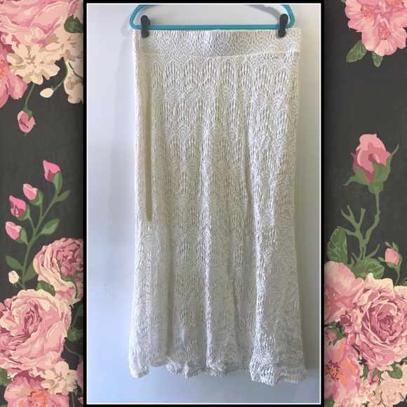 TORRID Crochet Maxi Skirt #Tmax-skt99r - Picture 4 of 6